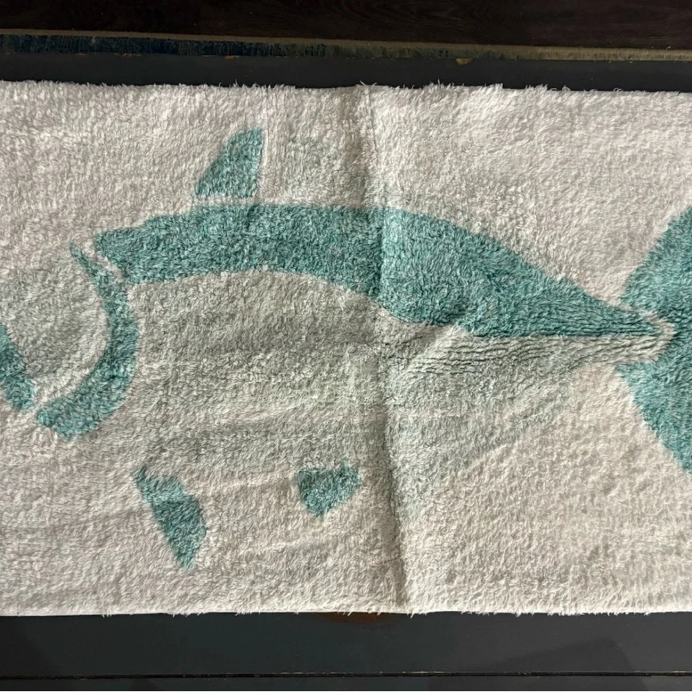 Source Unknown Blue and White Fish Decor